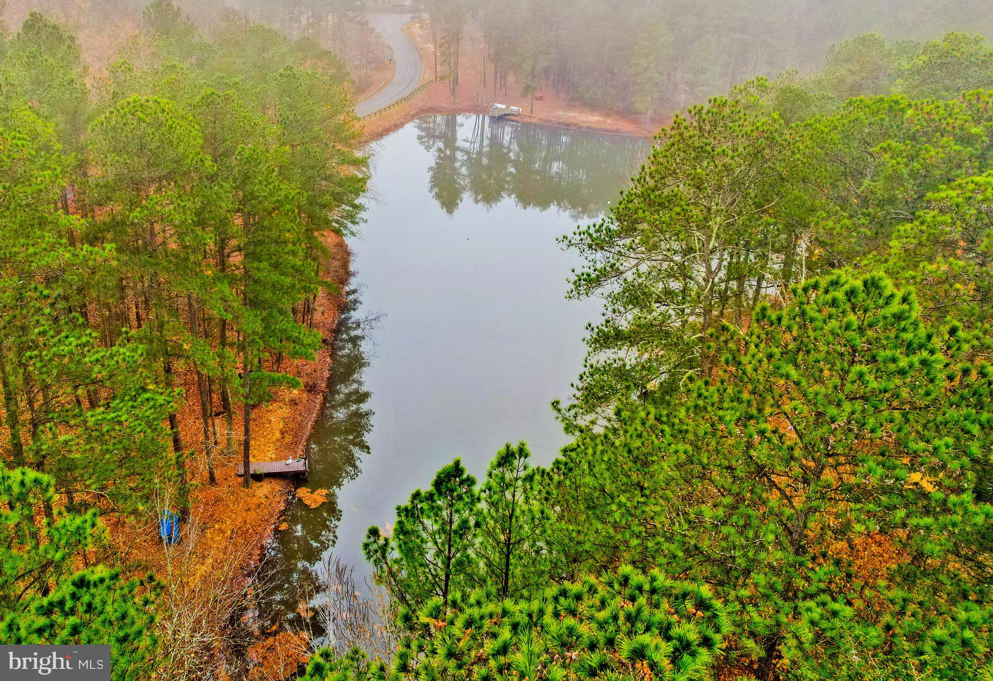 LAKE CAROLINE - Residential