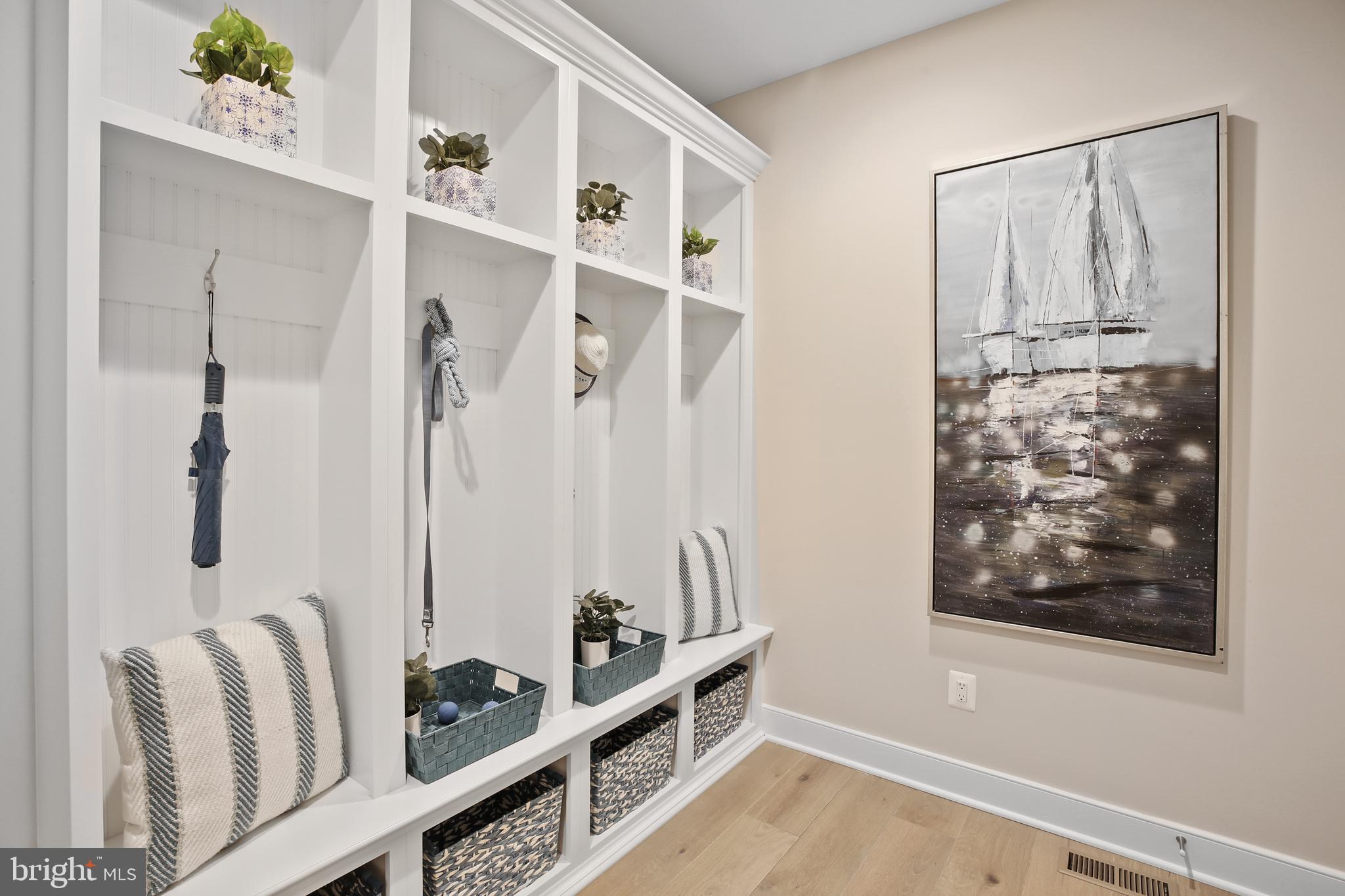 BRADDOCK WOODS - Residential