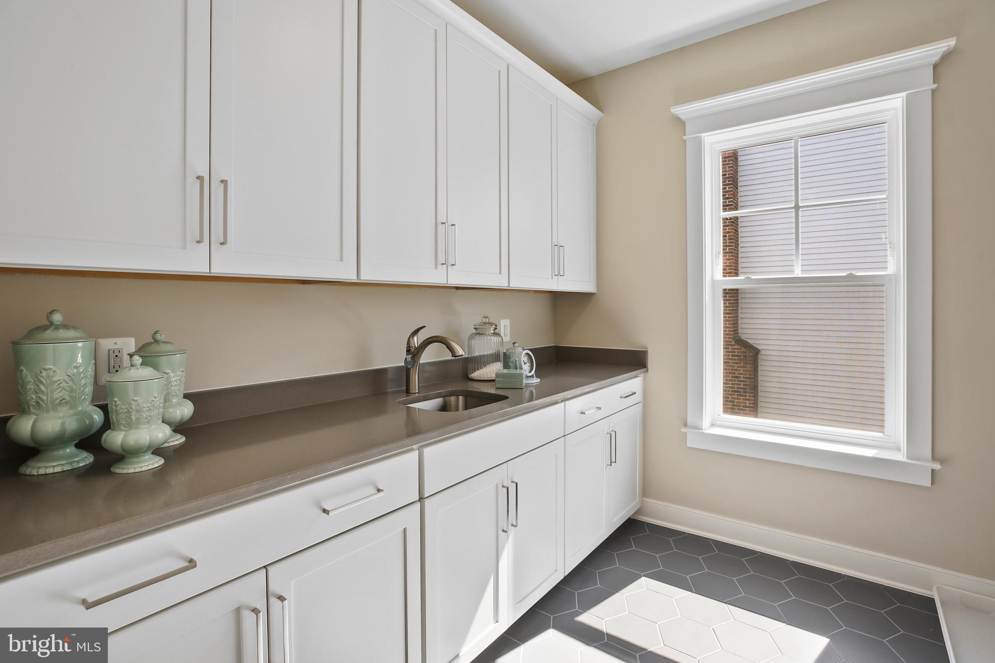 BRADDOCK WOODS - Residential