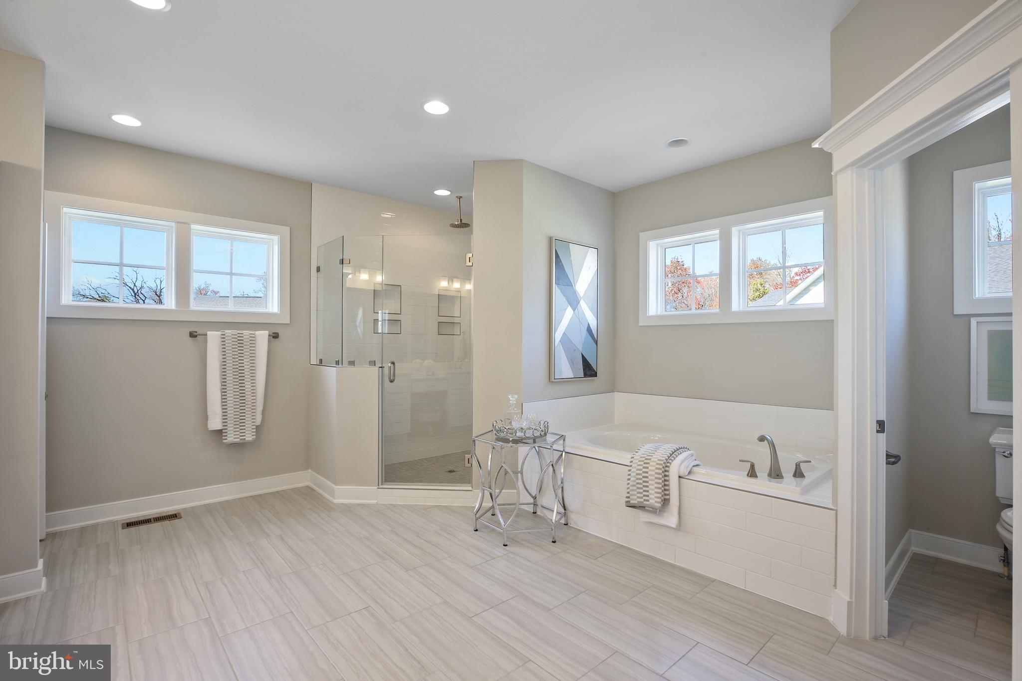 BRADDOCK WOODS - Residential