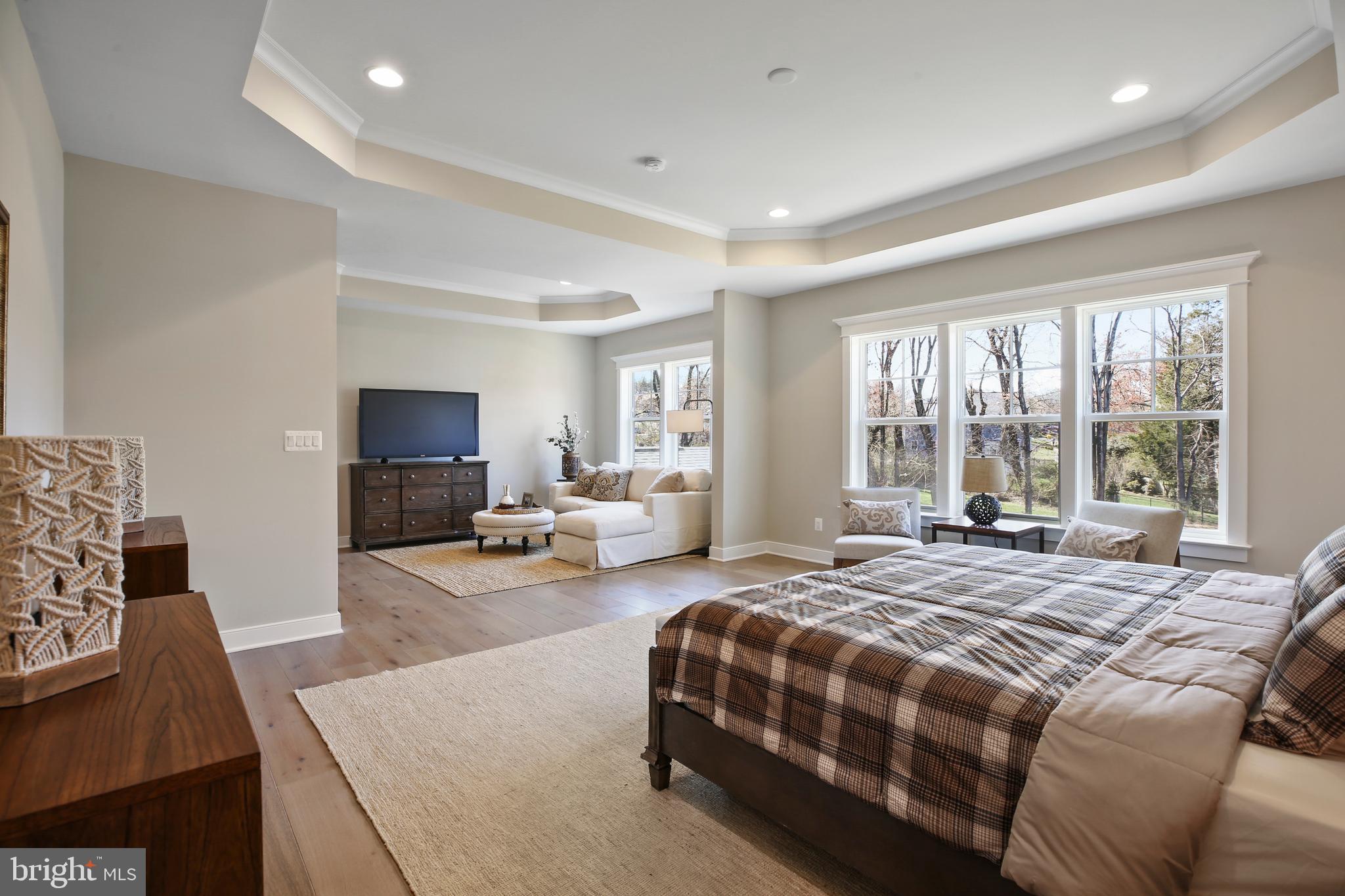 BRADDOCK WOODS - Residential