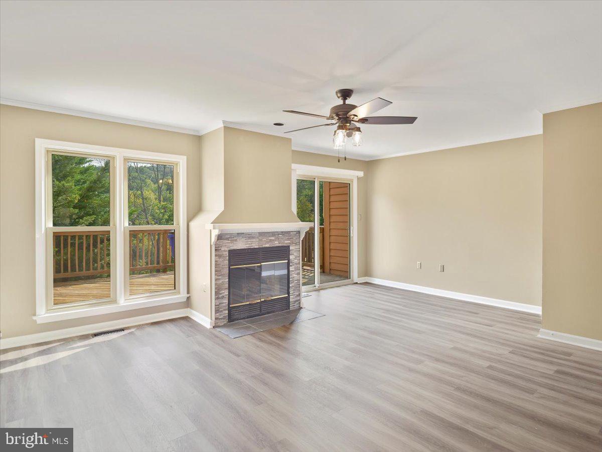 VILLAS LAKE ANITA LOUISE - Residential