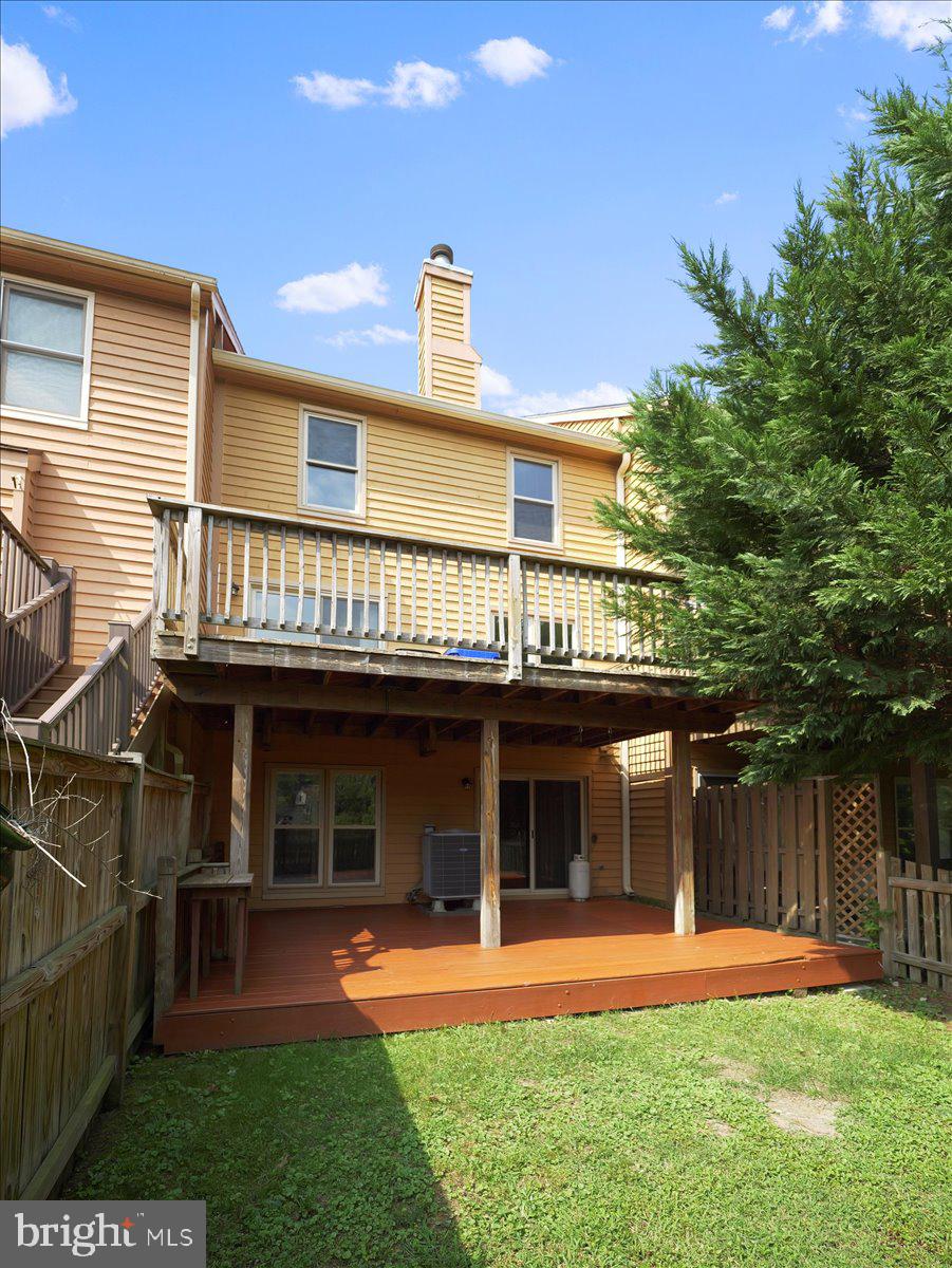 VILLAS LAKE ANITA LOUISE - Residential