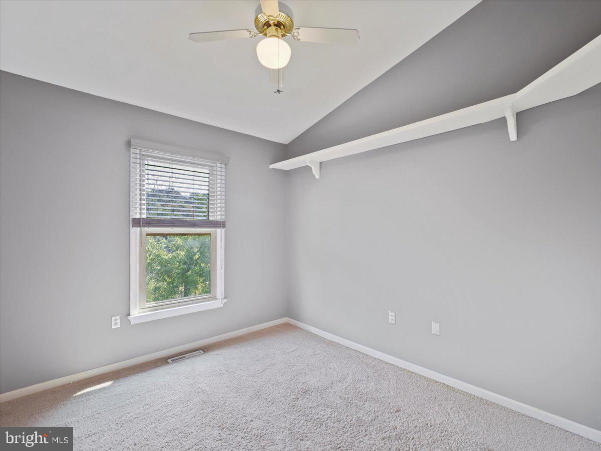 VILLAS LAKE ANITA LOUISE - Residential