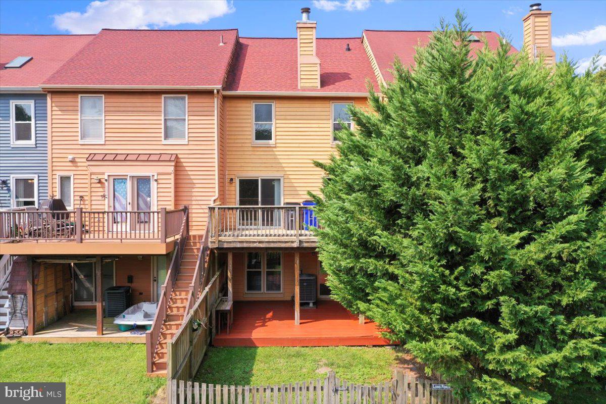 VILLAS LAKE ANITA LOUISE - Residential