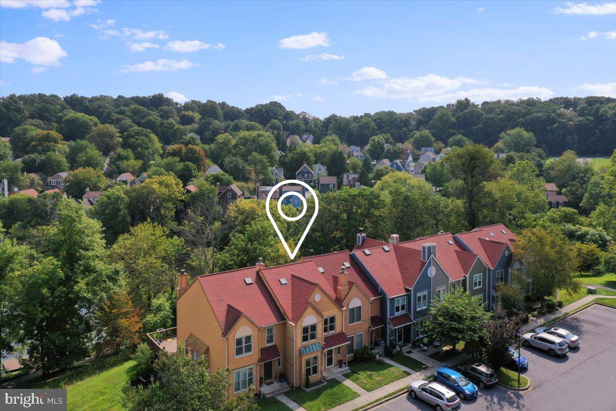 VILLAS LAKE ANITA LOUISE - Residential