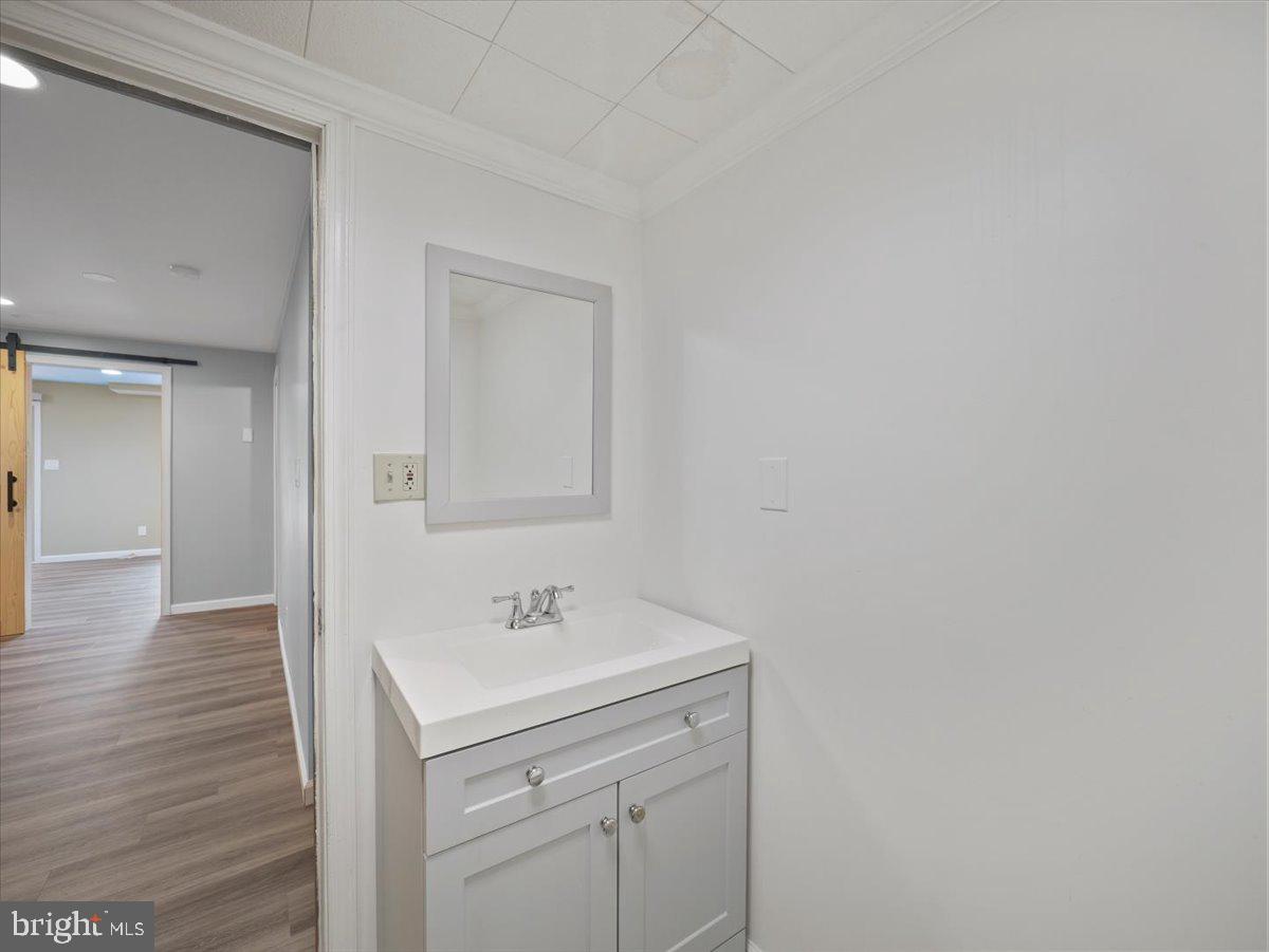 VILLAS LAKE ANITA LOUISE - Residential