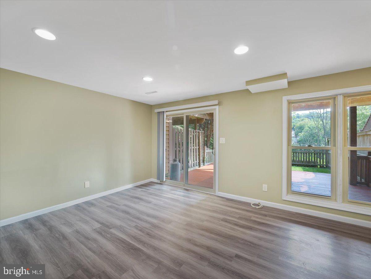 VILLAS LAKE ANITA LOUISE - Residential