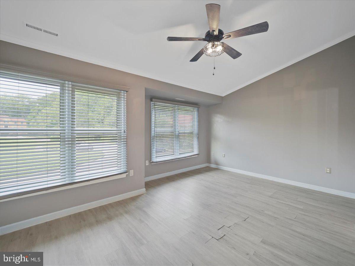 VILLAS LAKE ANITA LOUISE - Residential