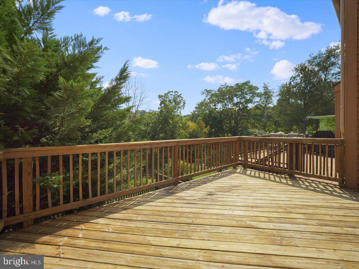 VILLAS LAKE ANITA LOUISE - Residential