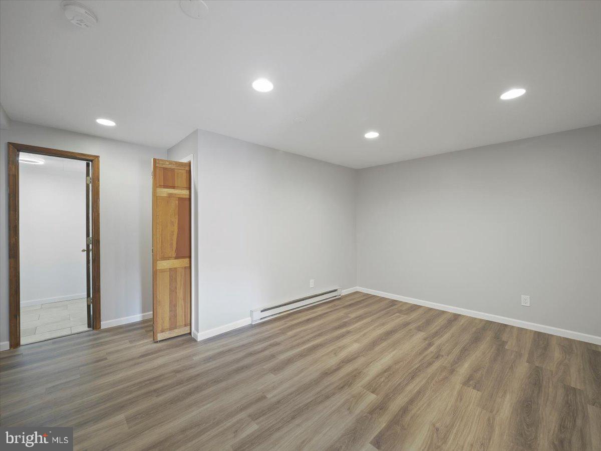 VILLAS LAKE ANITA LOUISE - Residential