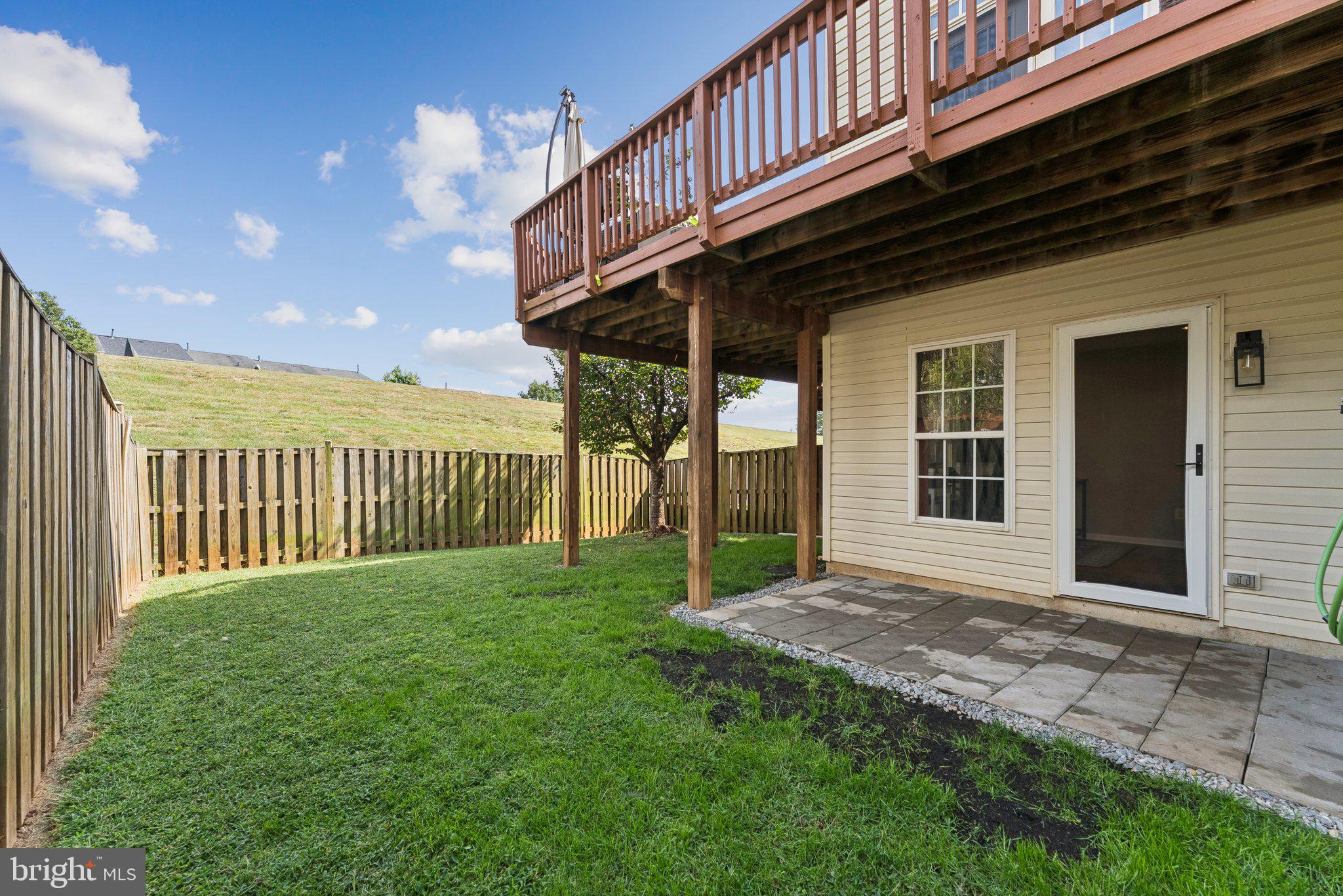 1463 FAWN HOLLOW LANE