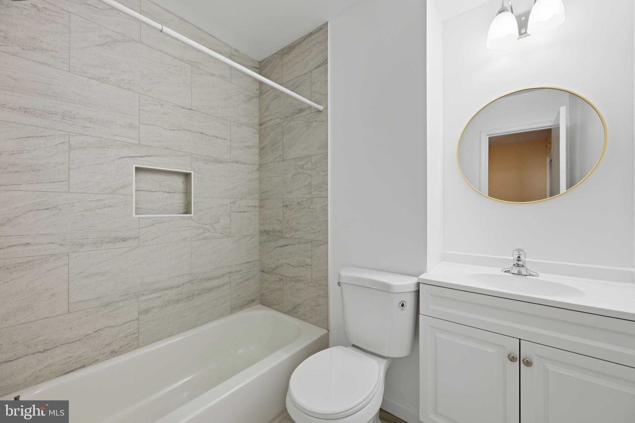 HANSON OAKS - Residential