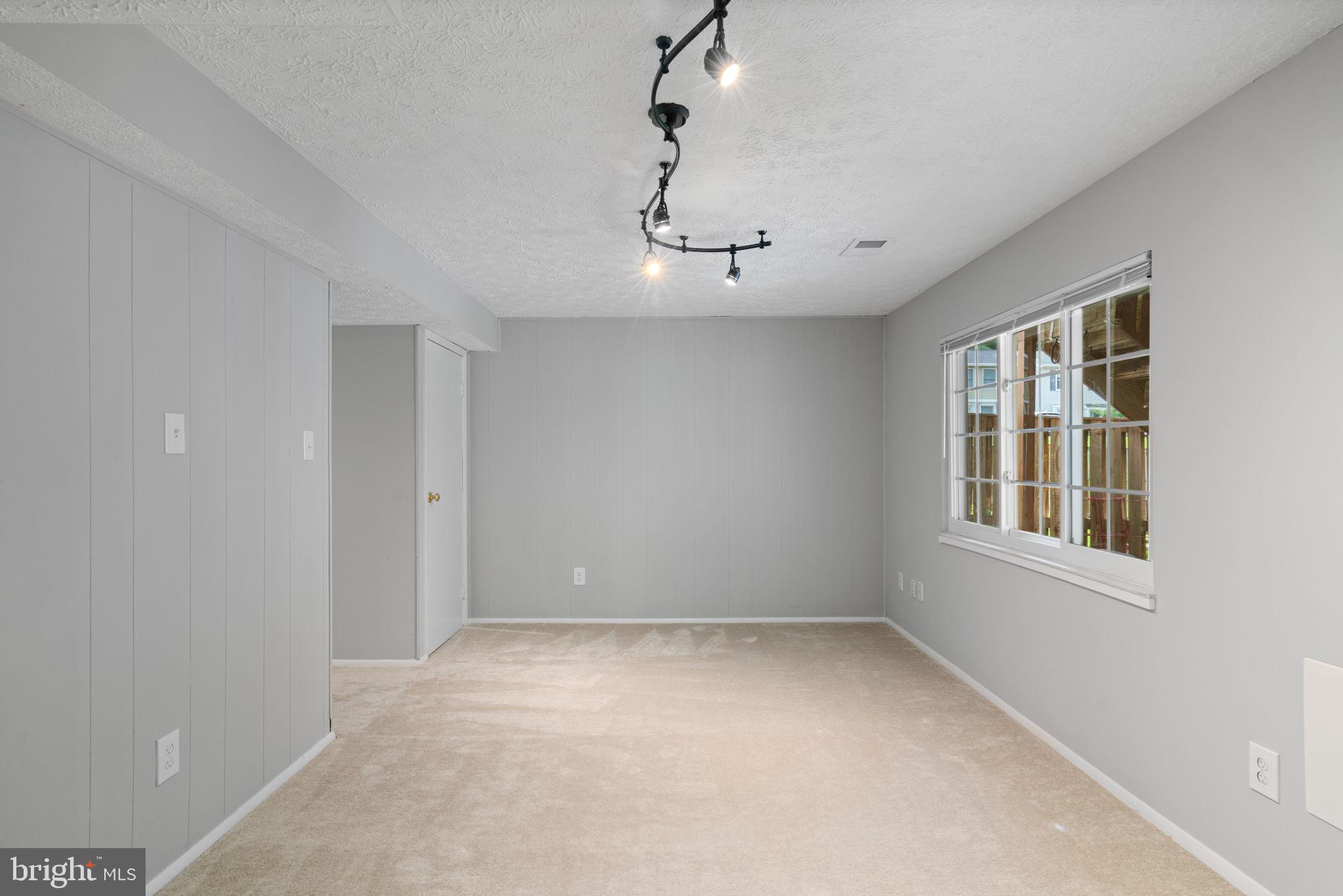 NEWINGTON FOREST - Residential Lease