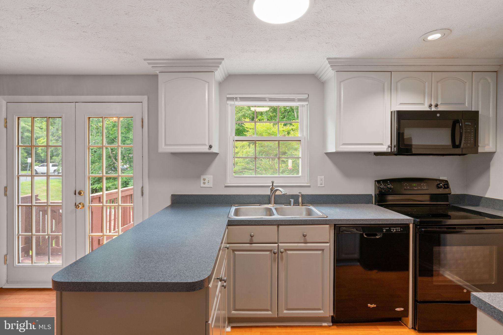 NEWINGTON FOREST - Residential Lease