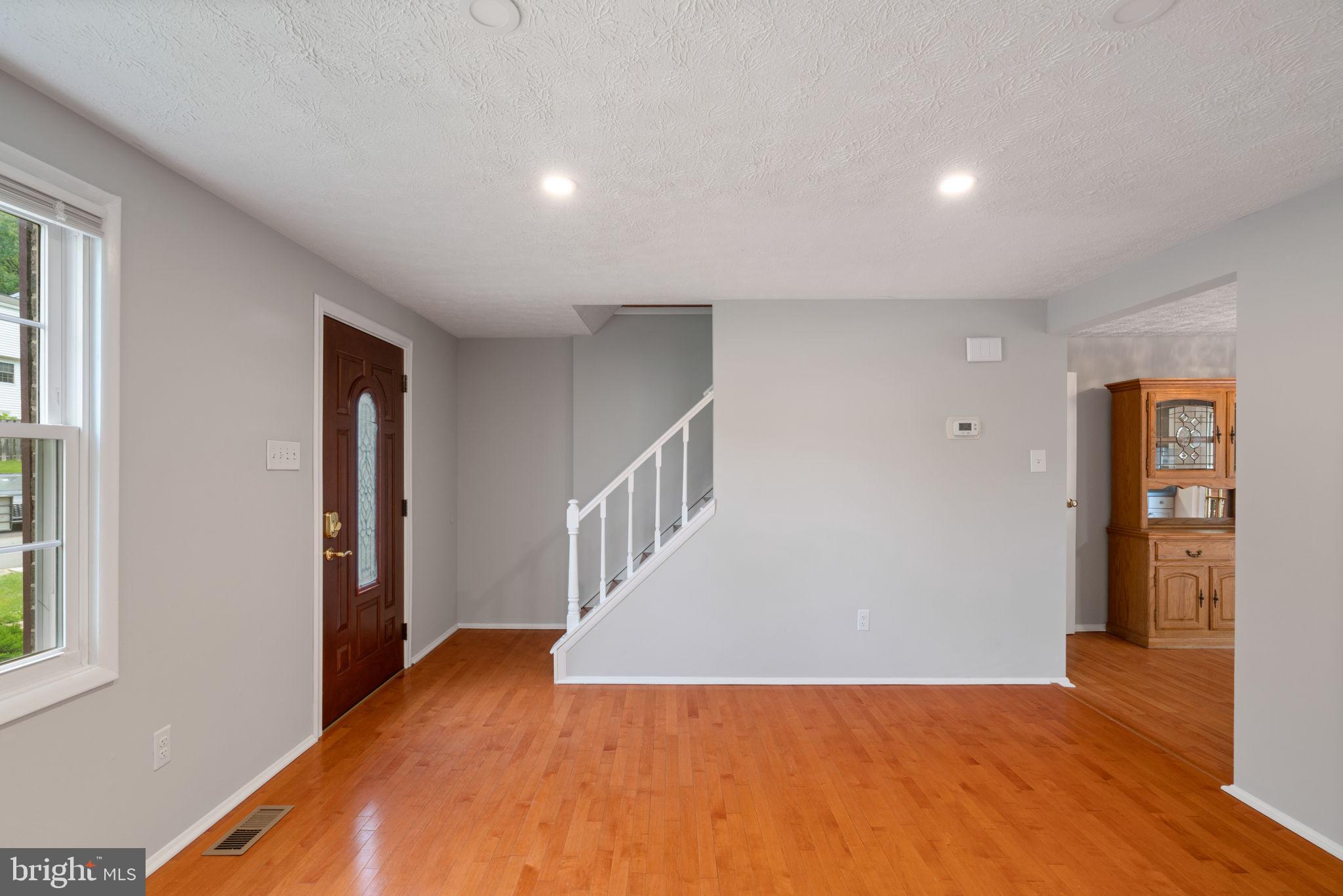 NEWINGTON FOREST - Residential Lease