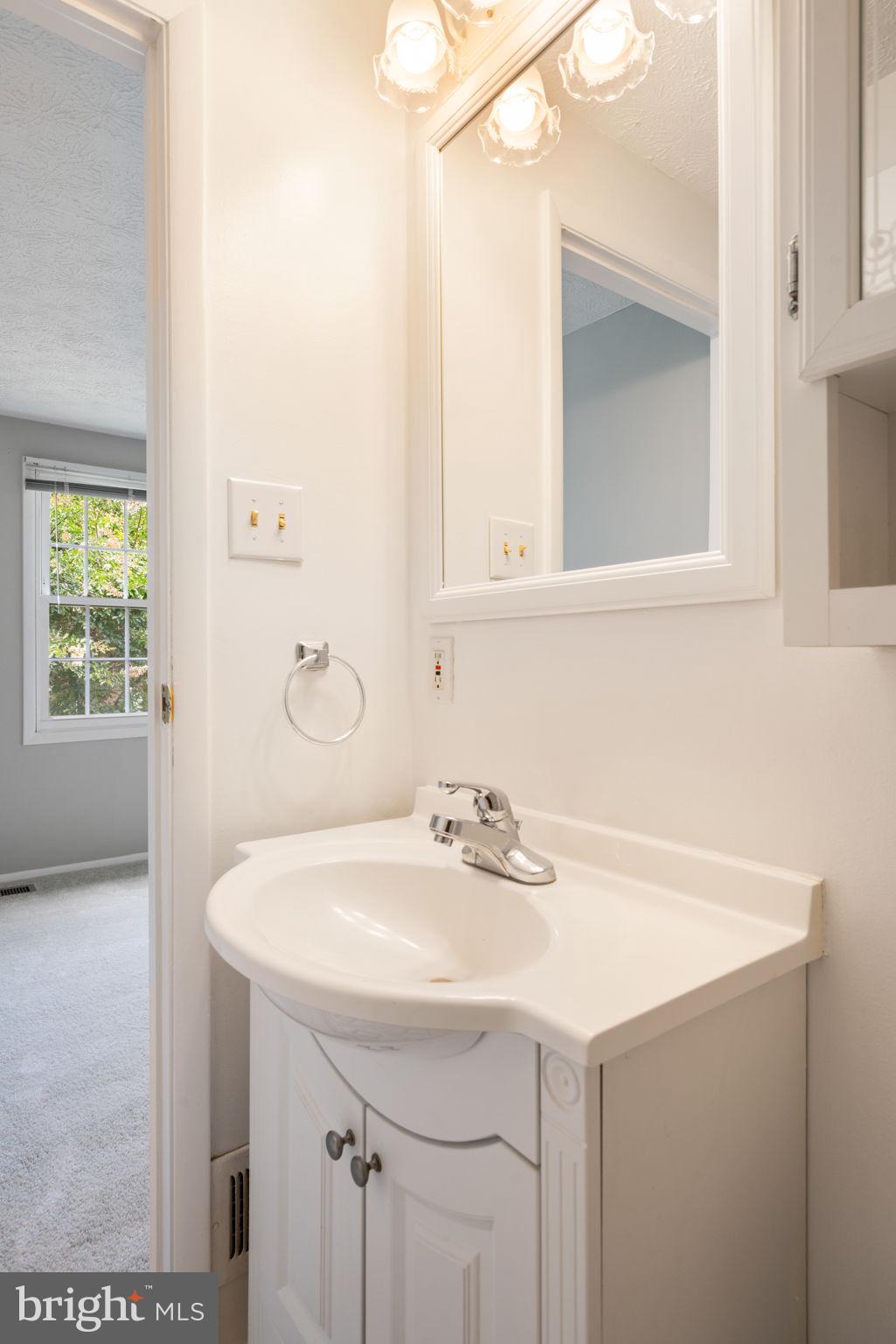 NEWINGTON FOREST - Residential Lease