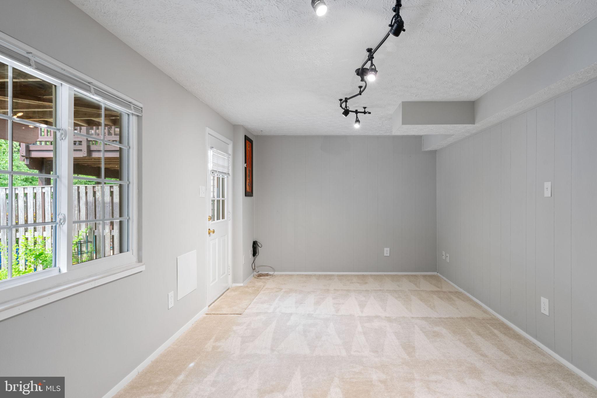 NEWINGTON FOREST - Residential Lease