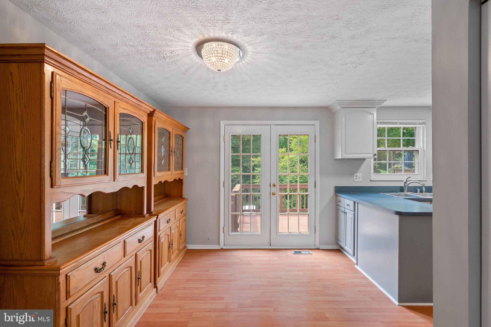 NEWINGTON FOREST - Residential Lease