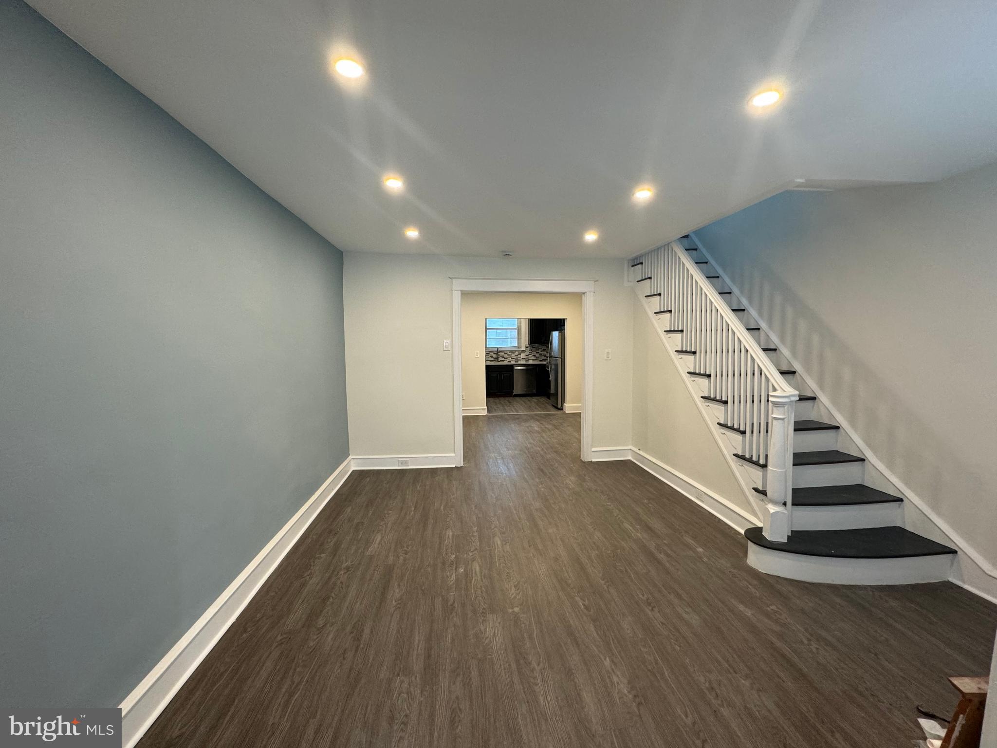 MAYFAIR (EAST) - Residential