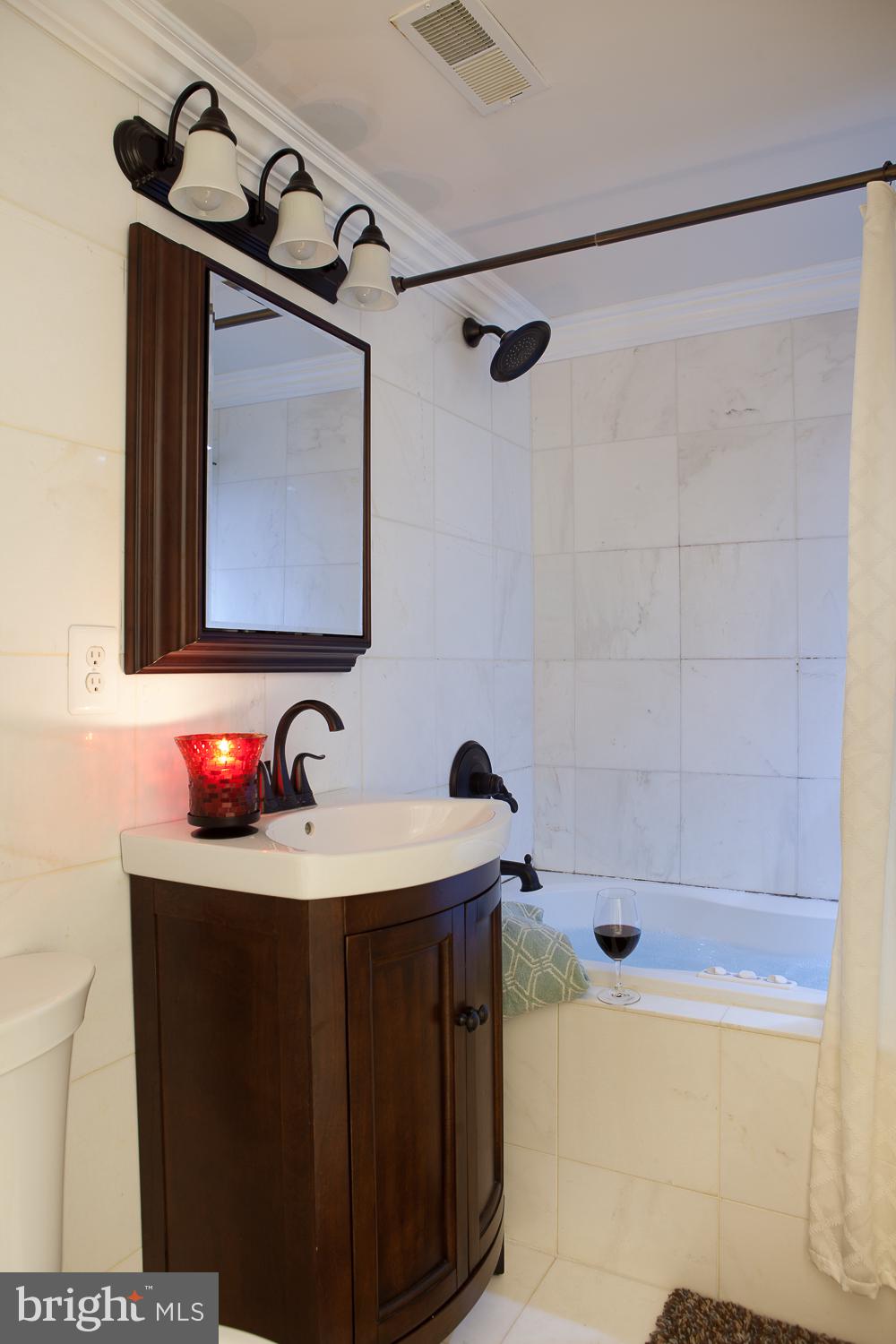 PARKSIDE AT ALEXANDRIA - Residential Lease