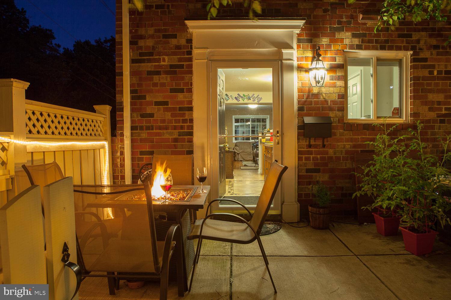 PARKSIDE AT ALEXANDRIA - Residential Lease