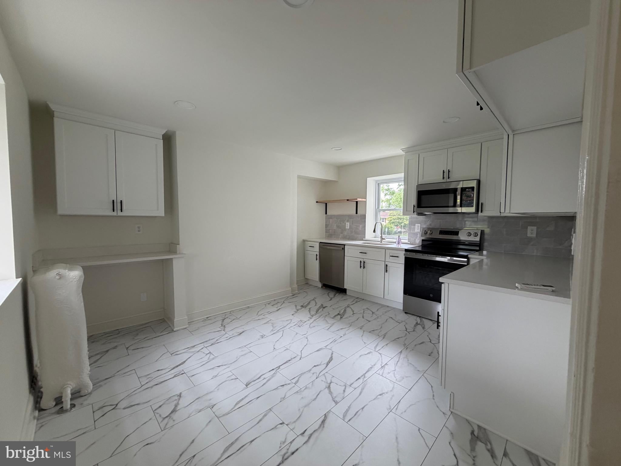 461 W 11TH AVENUE