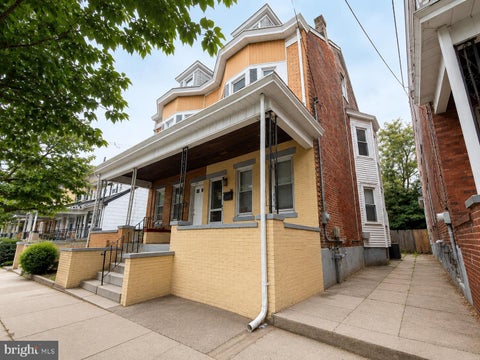 Townhouse For Sale - 421 S Logan Avenue<br/> TRENTON, NJ 08629