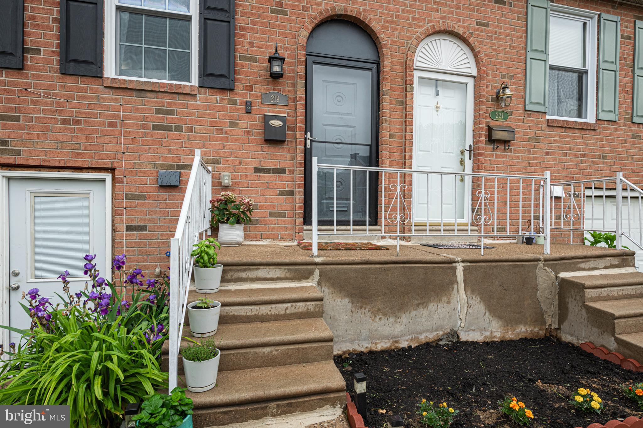 CRESTMONT FARMS - Residential