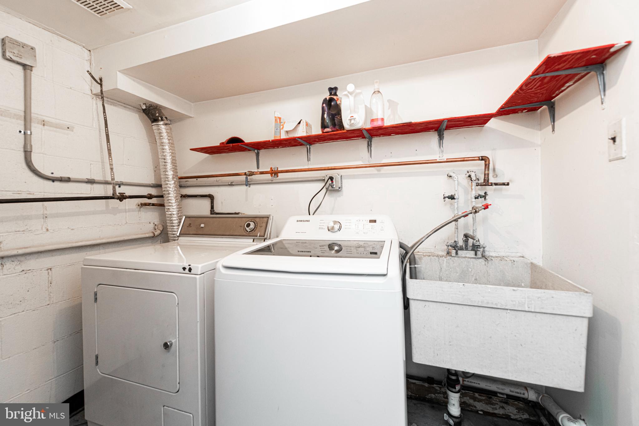 CRESTMONT FARMS - Residential