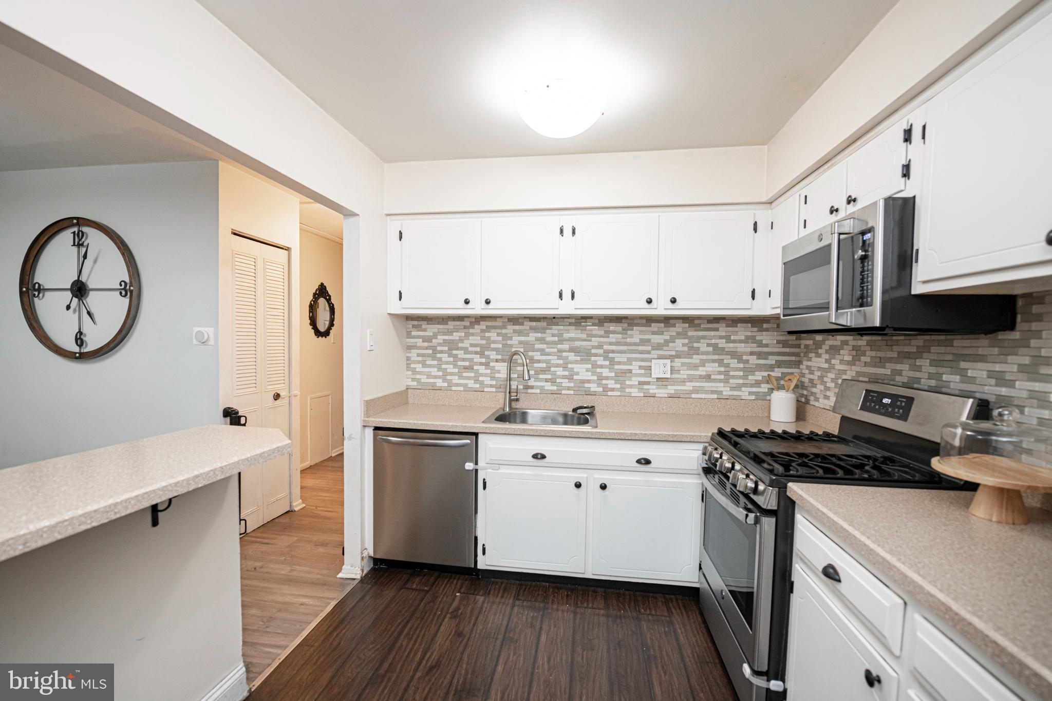 CRESTMONT FARMS - Residential