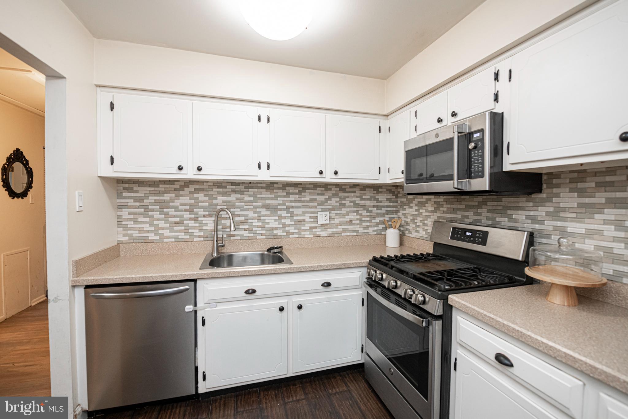 CRESTMONT FARMS - Residential