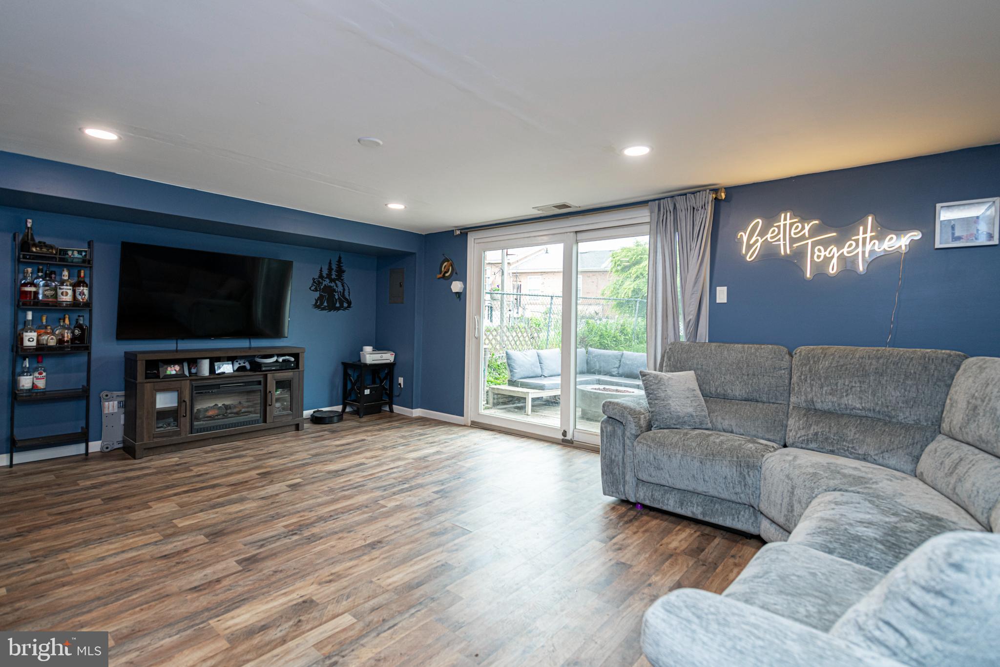 CRESTMONT FARMS - Residential