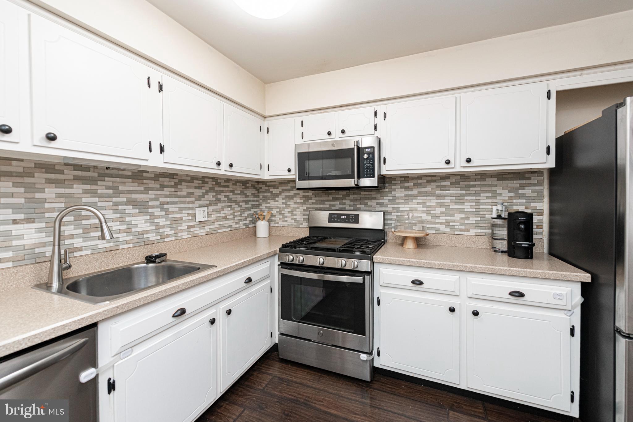 CRESTMONT FARMS - Residential