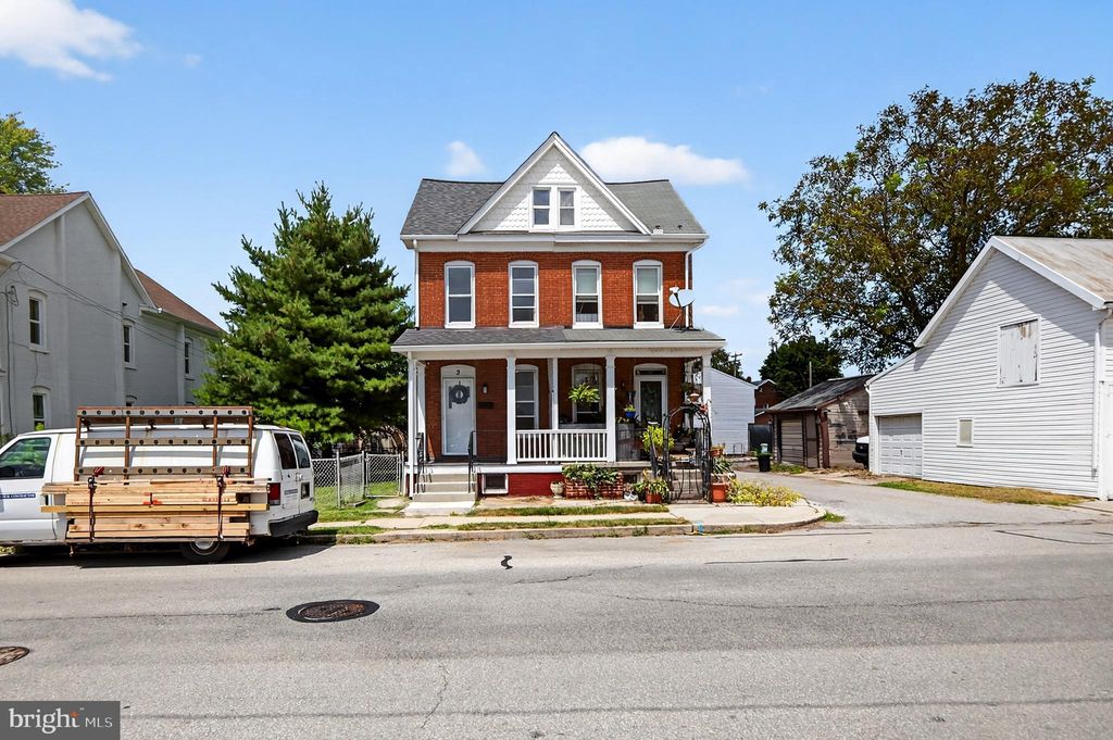 Photo of 3 Pine Street, HANOVER, PA 17331 (MLS # PAYK2091896)