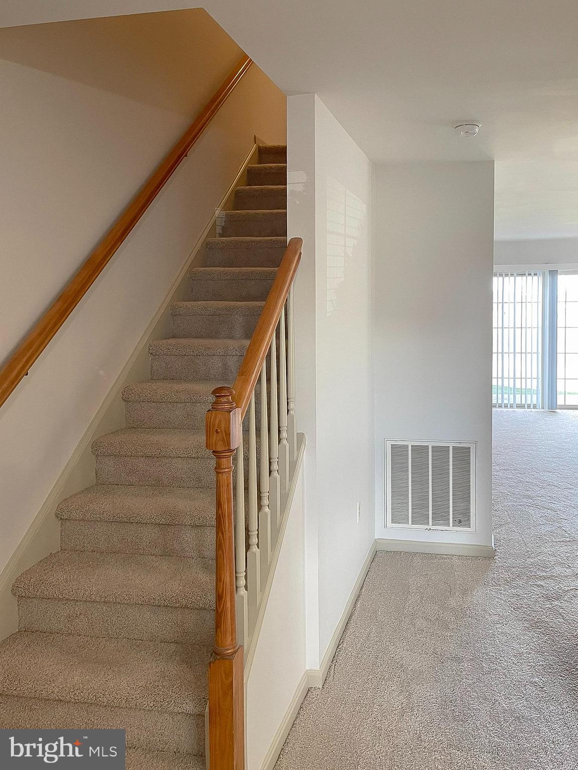 1853 SHADY OAK DRIVE