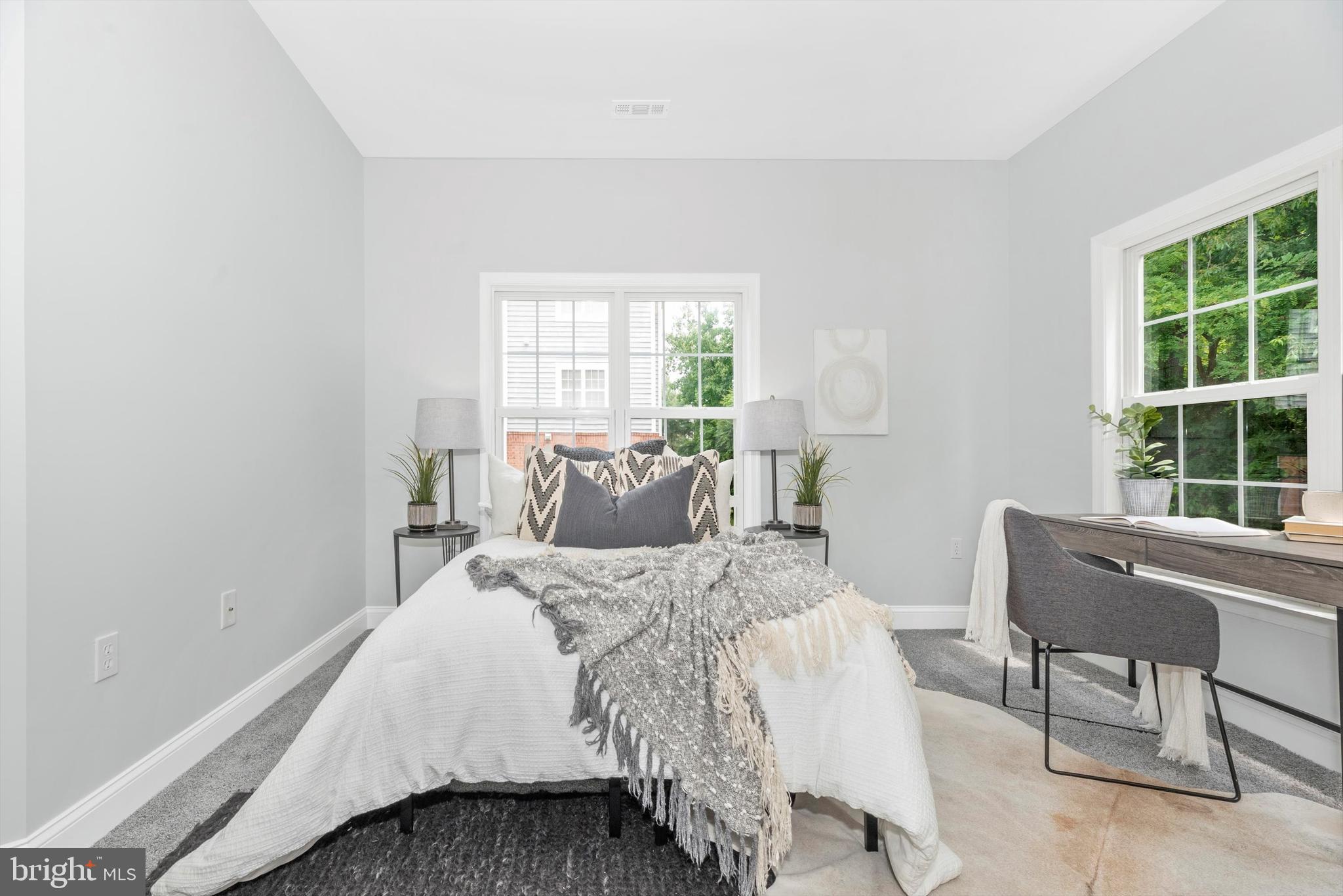 SPRING MILL - Residential