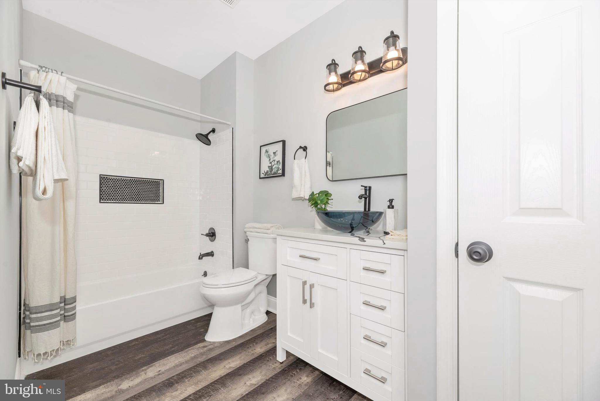 SPRING MILL - Residential