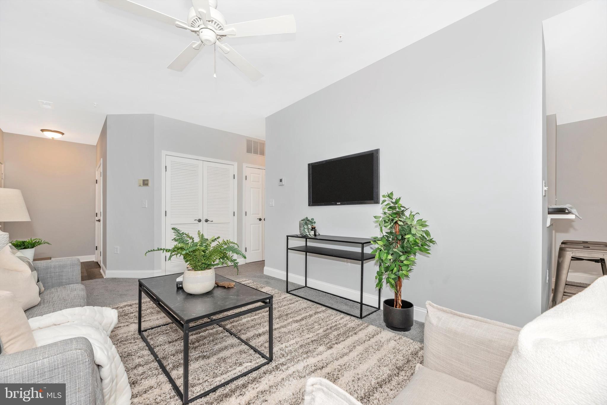 SPRING MILL - Residential