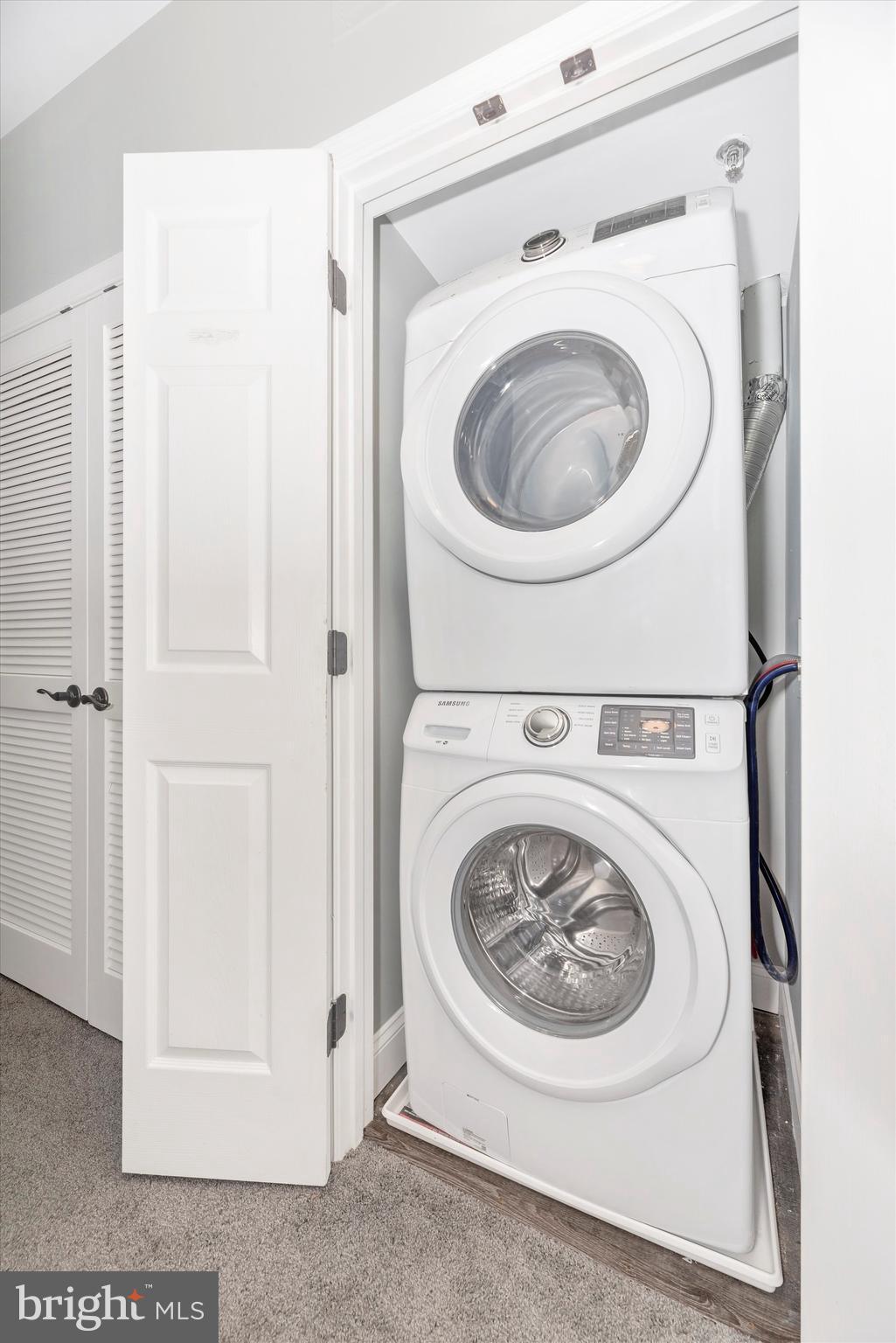 SPRING MILL - Residential