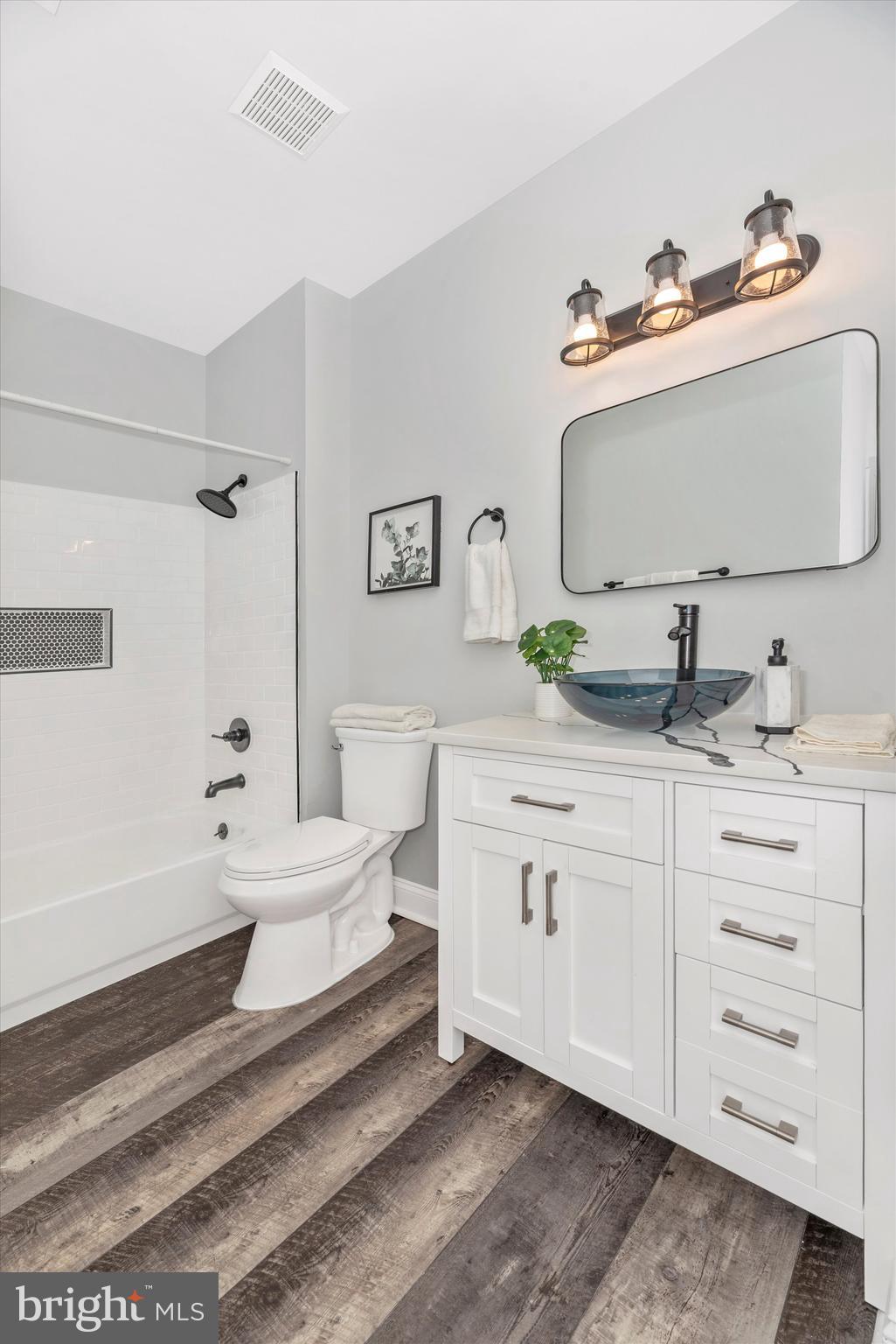 SPRING MILL - Residential