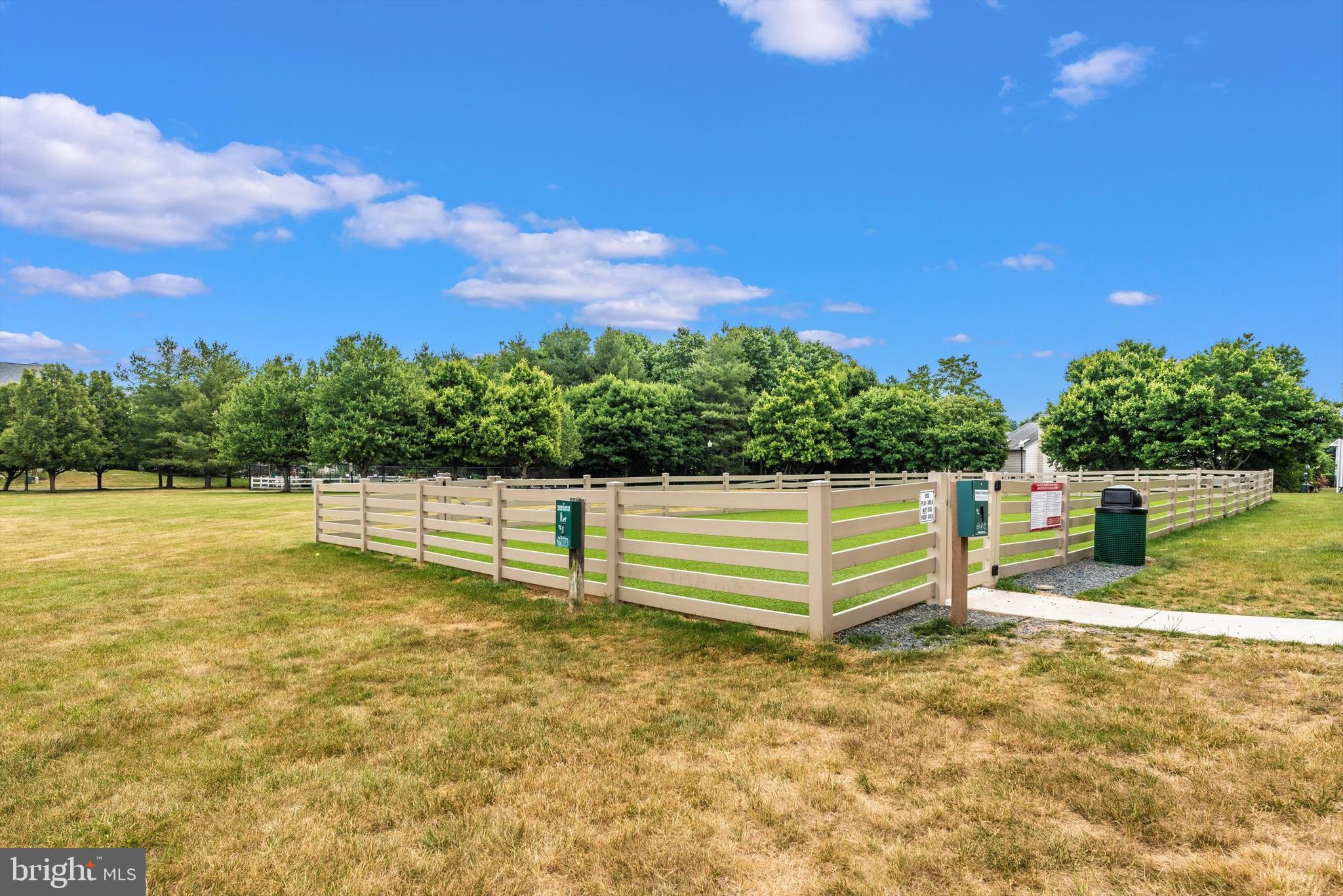 SPRING MILL - Residential