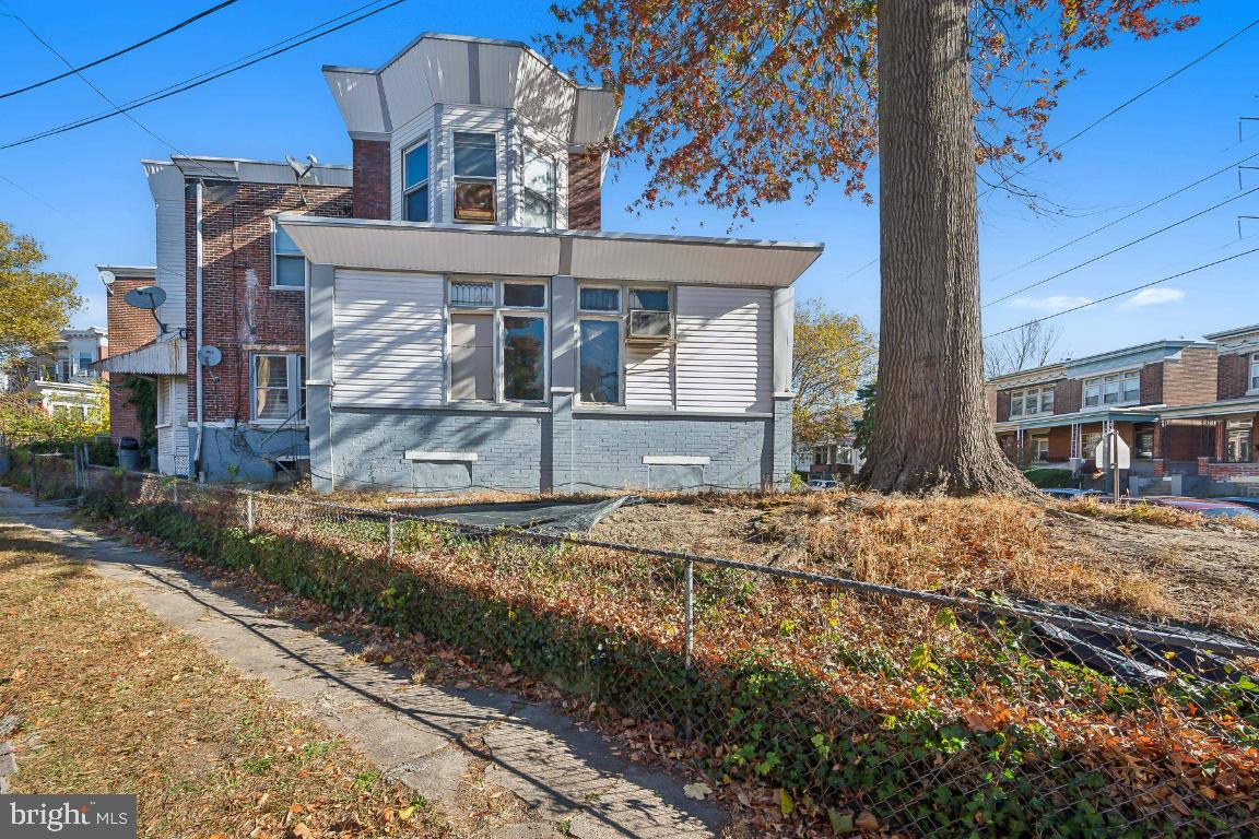 FERN ROCK - Residential