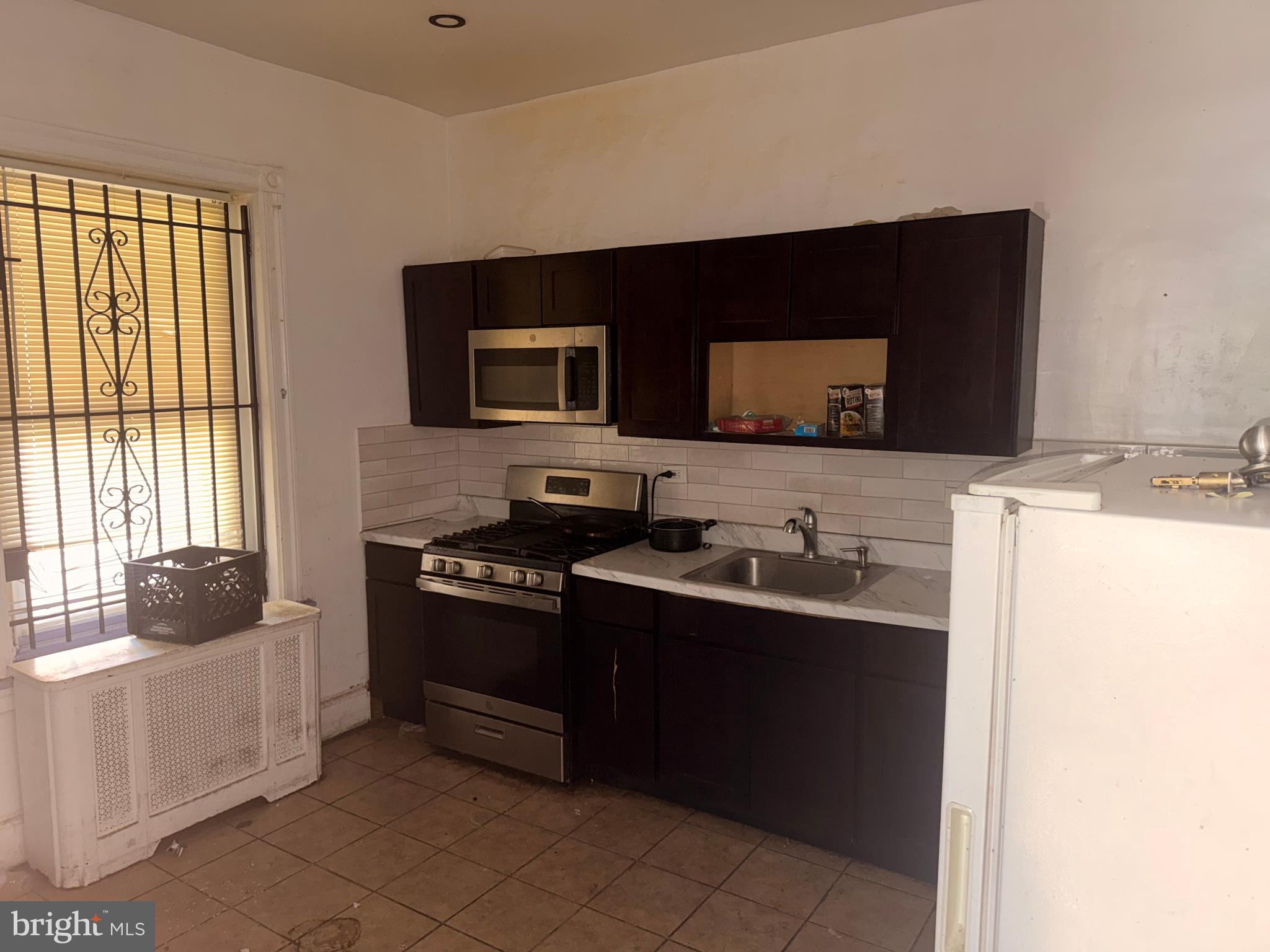 FERN ROCK - Residential