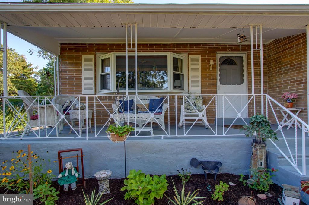 Photo of 987 Jacks Lane, LANSDALE, PA 19446 (MLS # PAMC2165592)