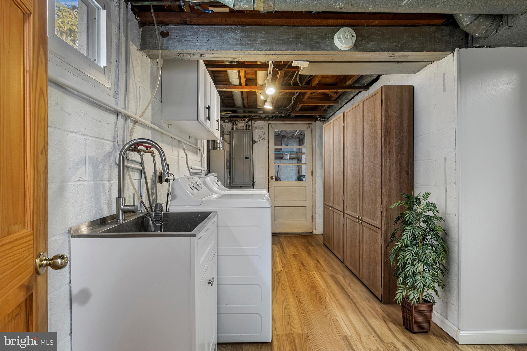 GARRETT HILL - Residential