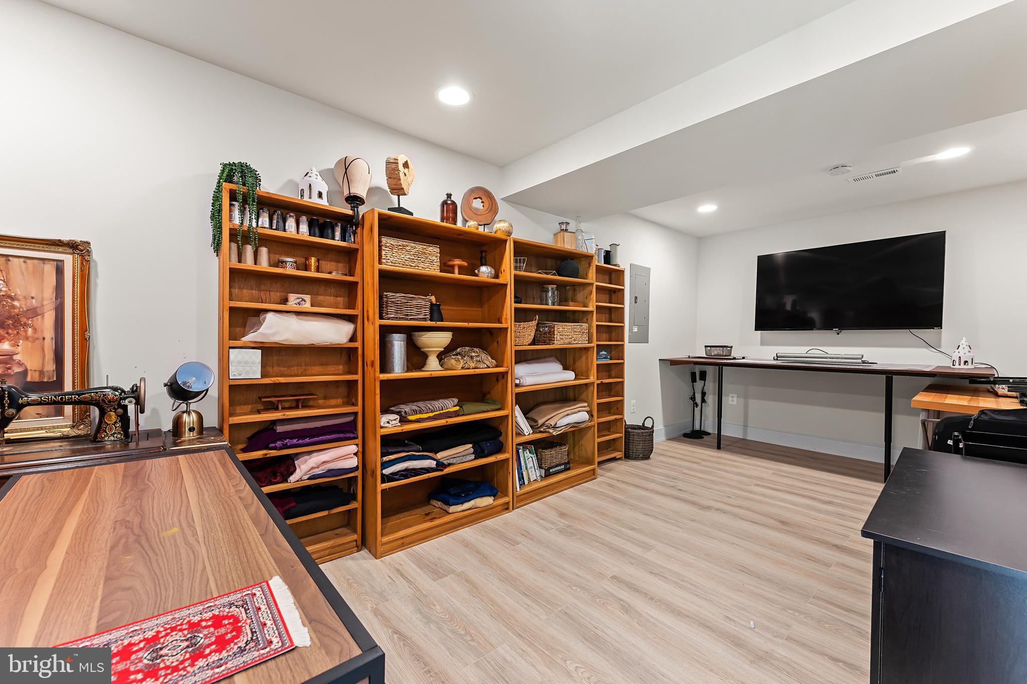 WHITE OAK - Residential