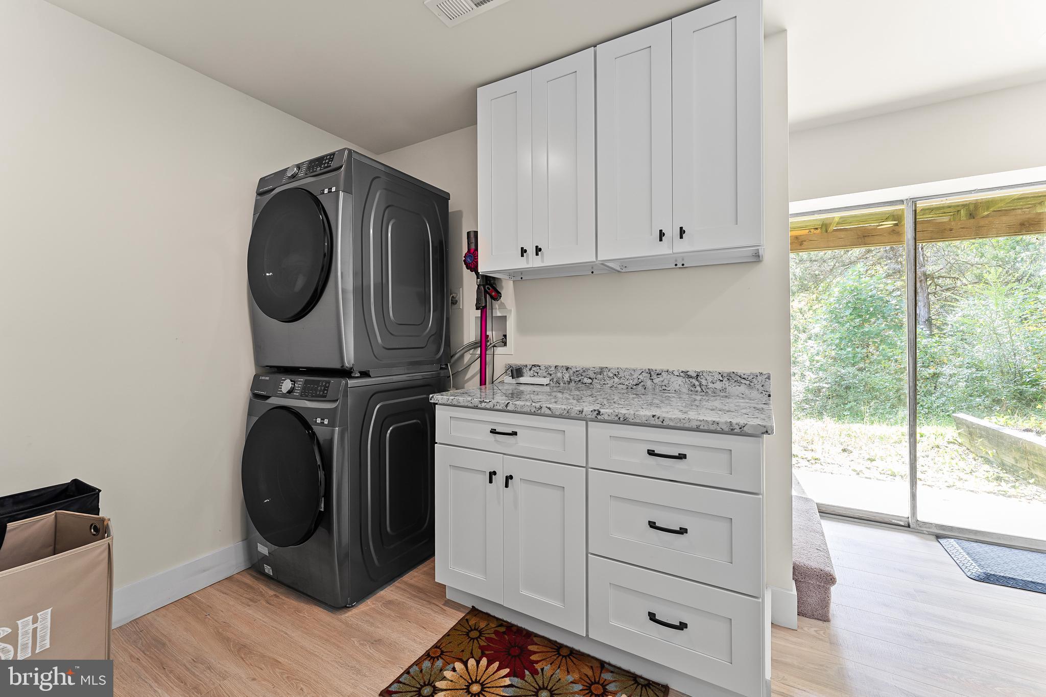 WHITE OAK - Residential