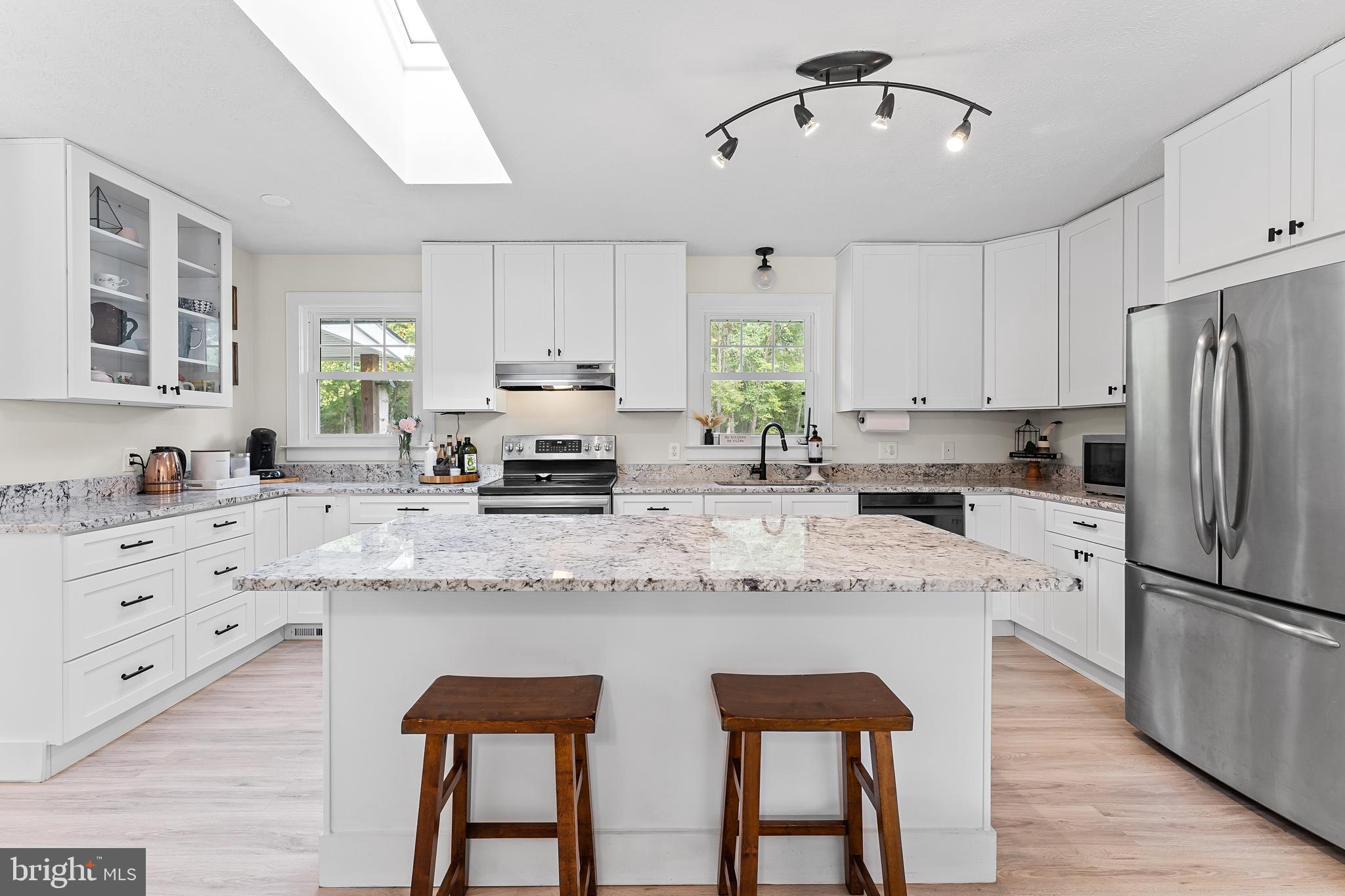 WHITE OAK - Residential