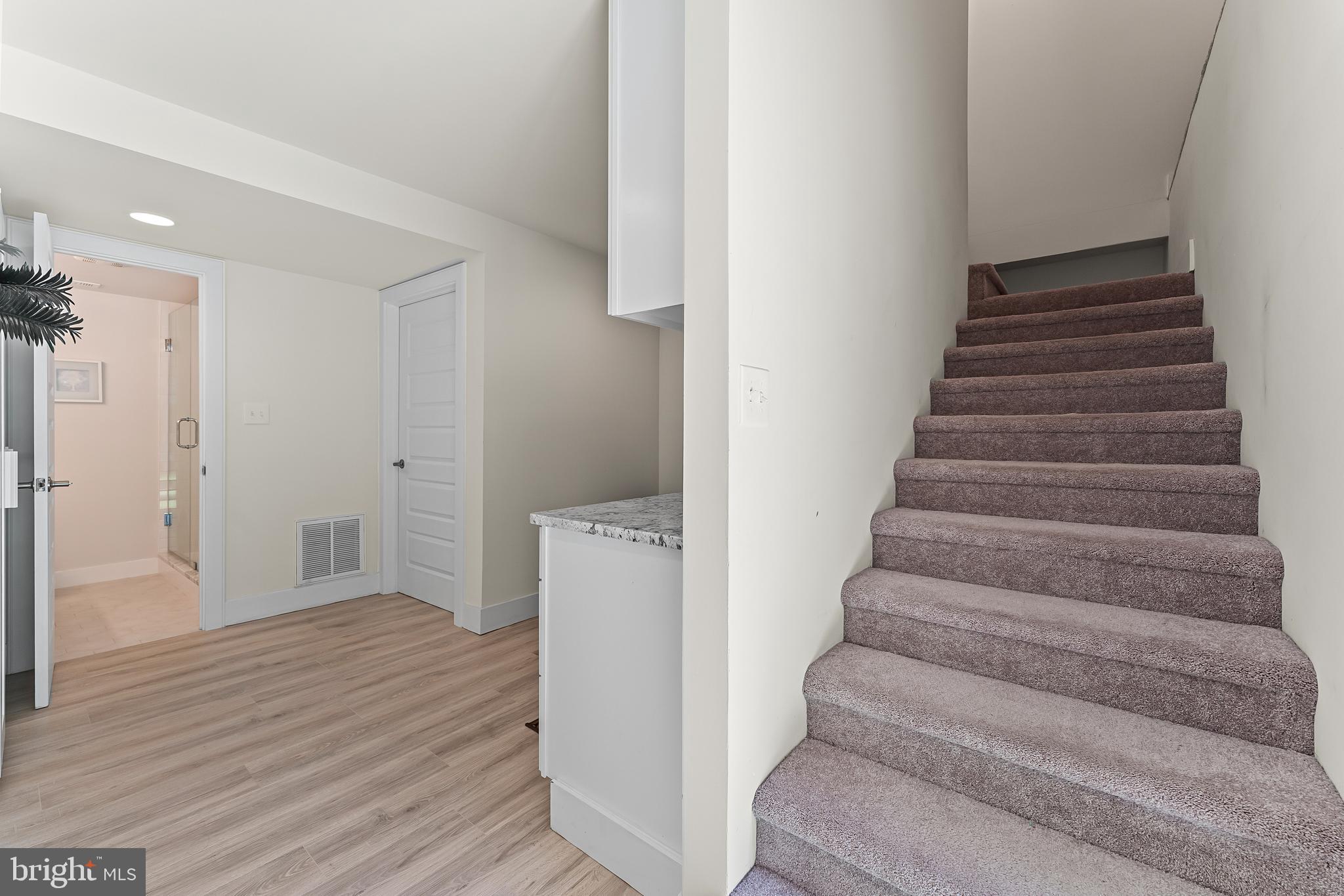 WHITE OAK - Residential